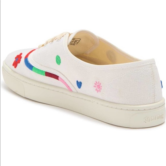 Colorful Embroidered Women's Sneakers - Picture 2 of 9